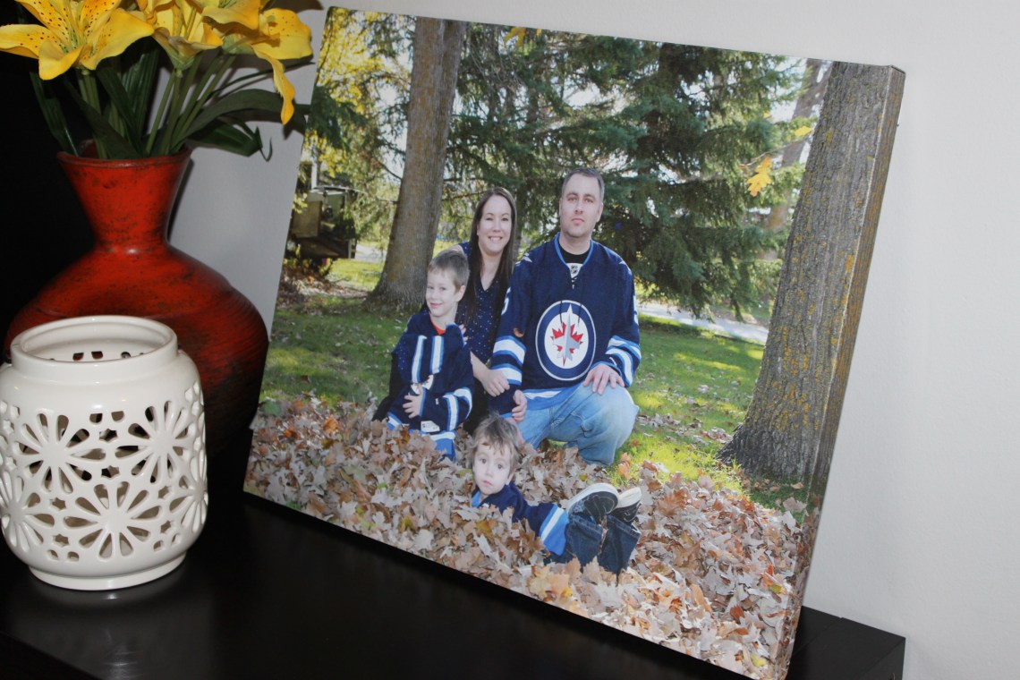 Mmeories Handmade with Love by Canvas Champ