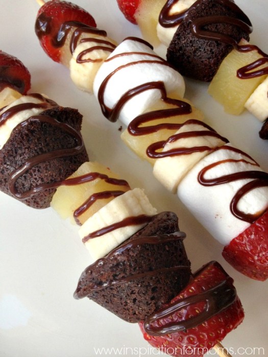 Chocolate-Banana-Split-Kabobs-close-up