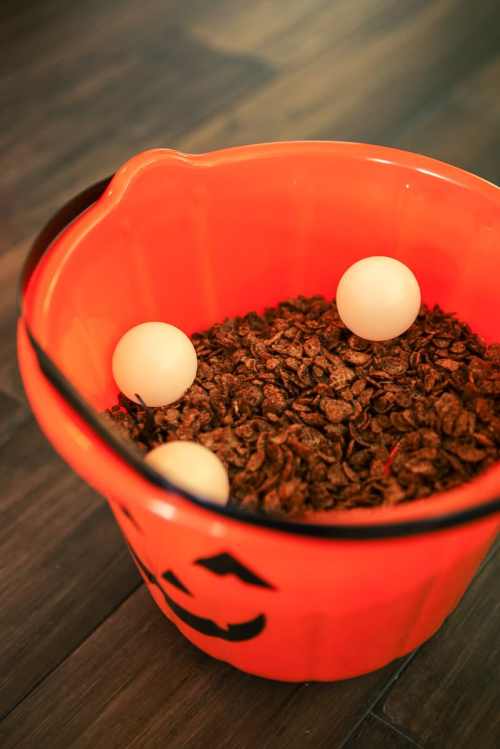 Halloween-party-games-46